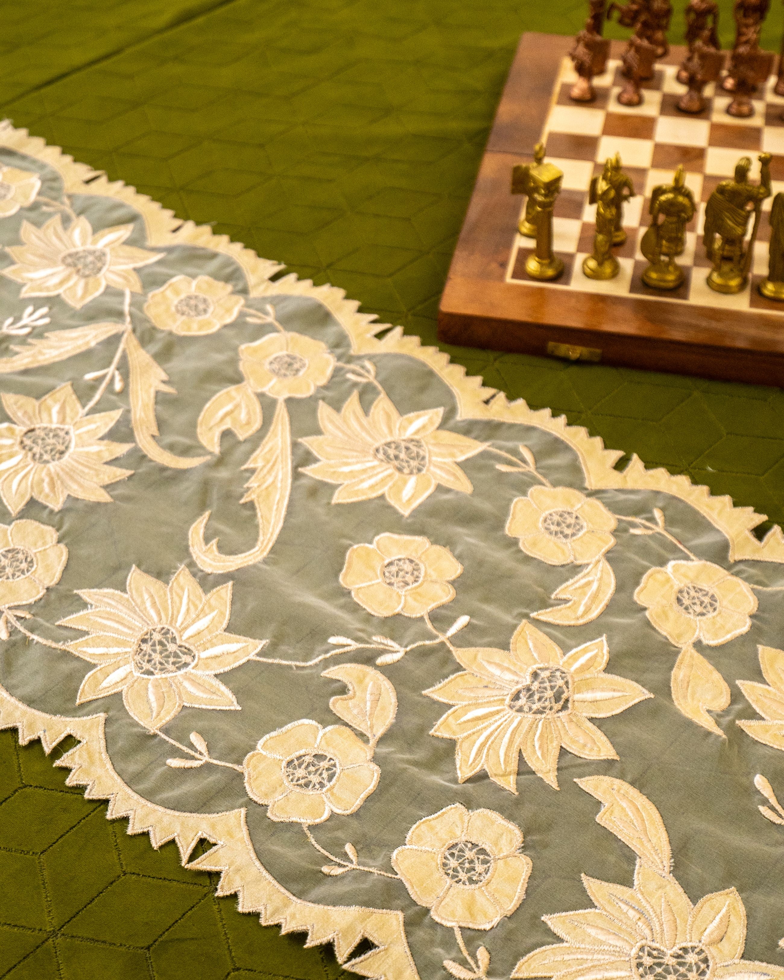 Beige Scalloped Floral Lace Runner