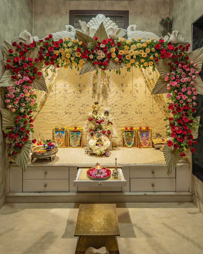 The Ivory Bloom — Quilted Brocade Mandir Backdrop